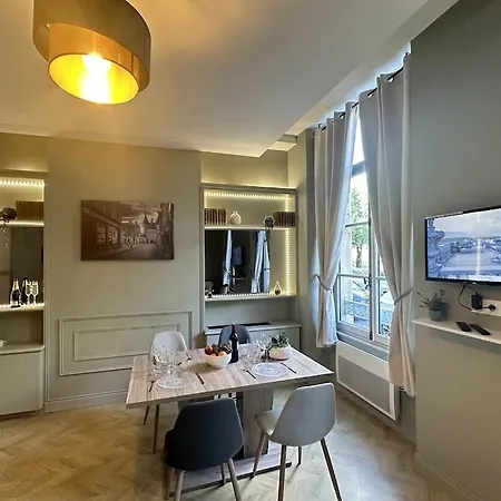 N Sur La Place Romantique Balneo In Appartement Nancy